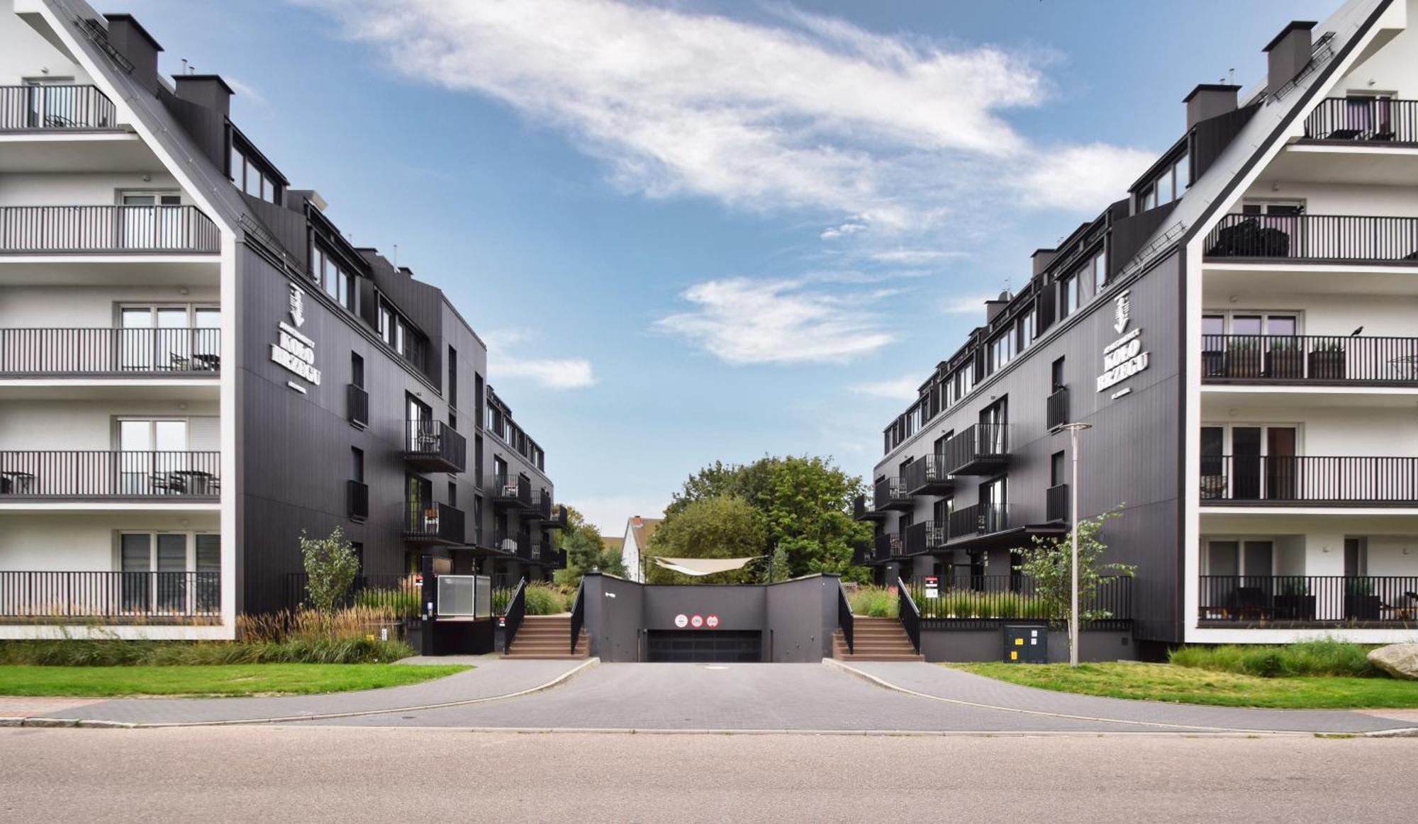 Rentplanet - Apartamenty Kolo Brzegu コウォブジェク エクステリア 写真